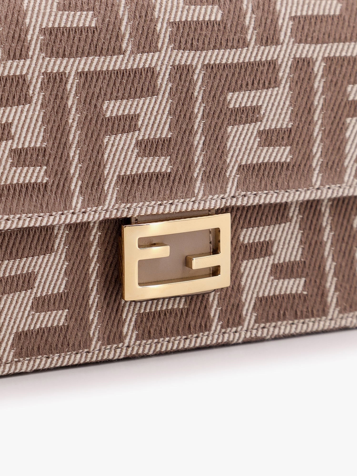 Fendi - Wallet On Chain Baguette With Shoulder Strap - Small Leather Goods