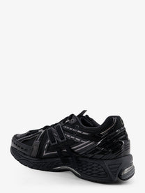New Balance Unisex Mesh Sneakers Black