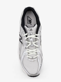 New Balance Unisex Mesh Sneakers White