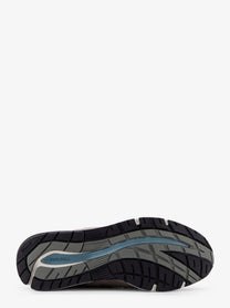 New Balance Men's Suede and Mesh Running Sneakers Grey