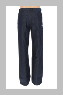A.P.C men’s dark blue denim jeans Sally Con Stampa with subtle white anchor logo on left thigh