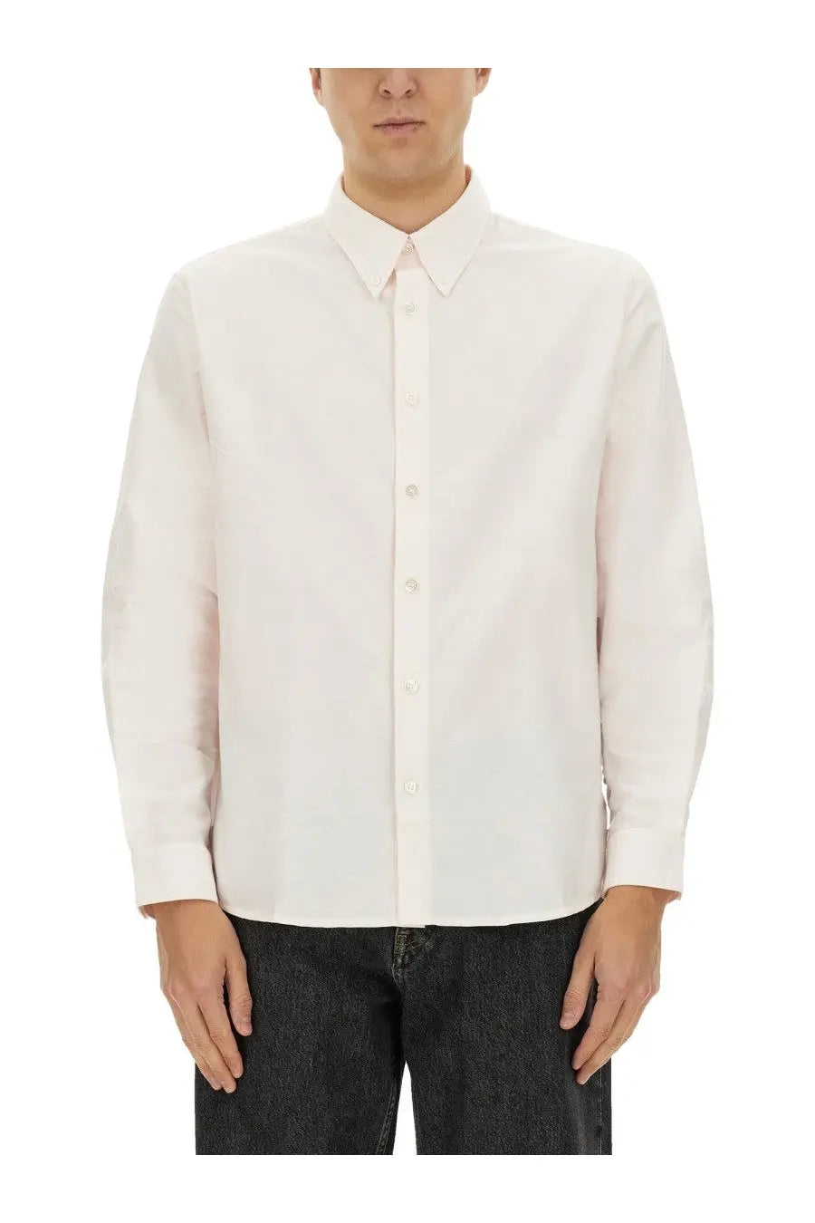 A crisp white long-sleeved A.P.C men’s shirt greg with classic collar and neatly pressed fabric