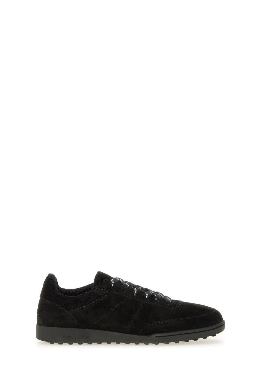 A.p.c unisex sneaker moe black in black suede low-top with textured rubber sole and subtle stitching details