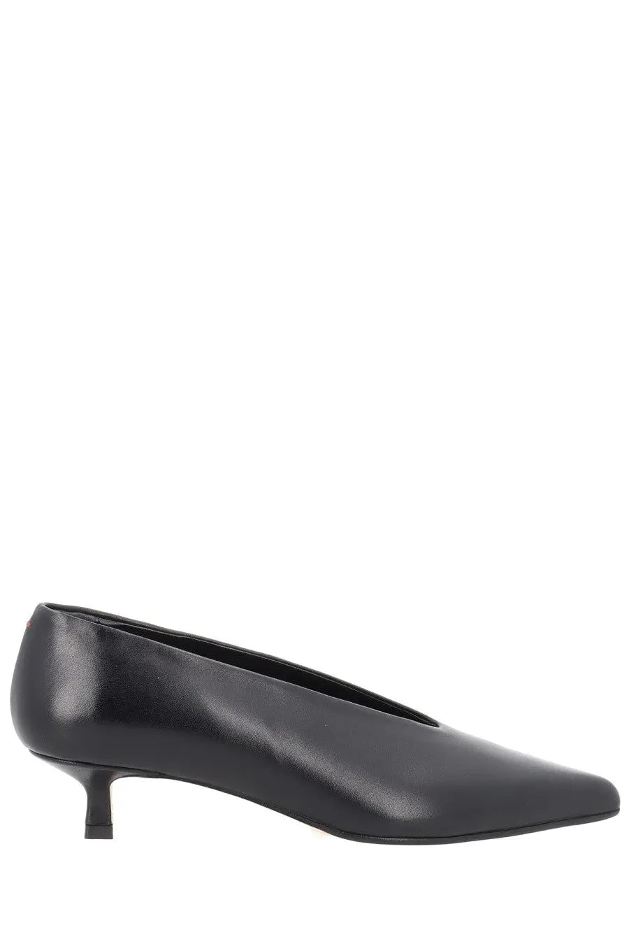 Aeyde women’s Écolleté Clara black leather pump with pointed toe and low heel