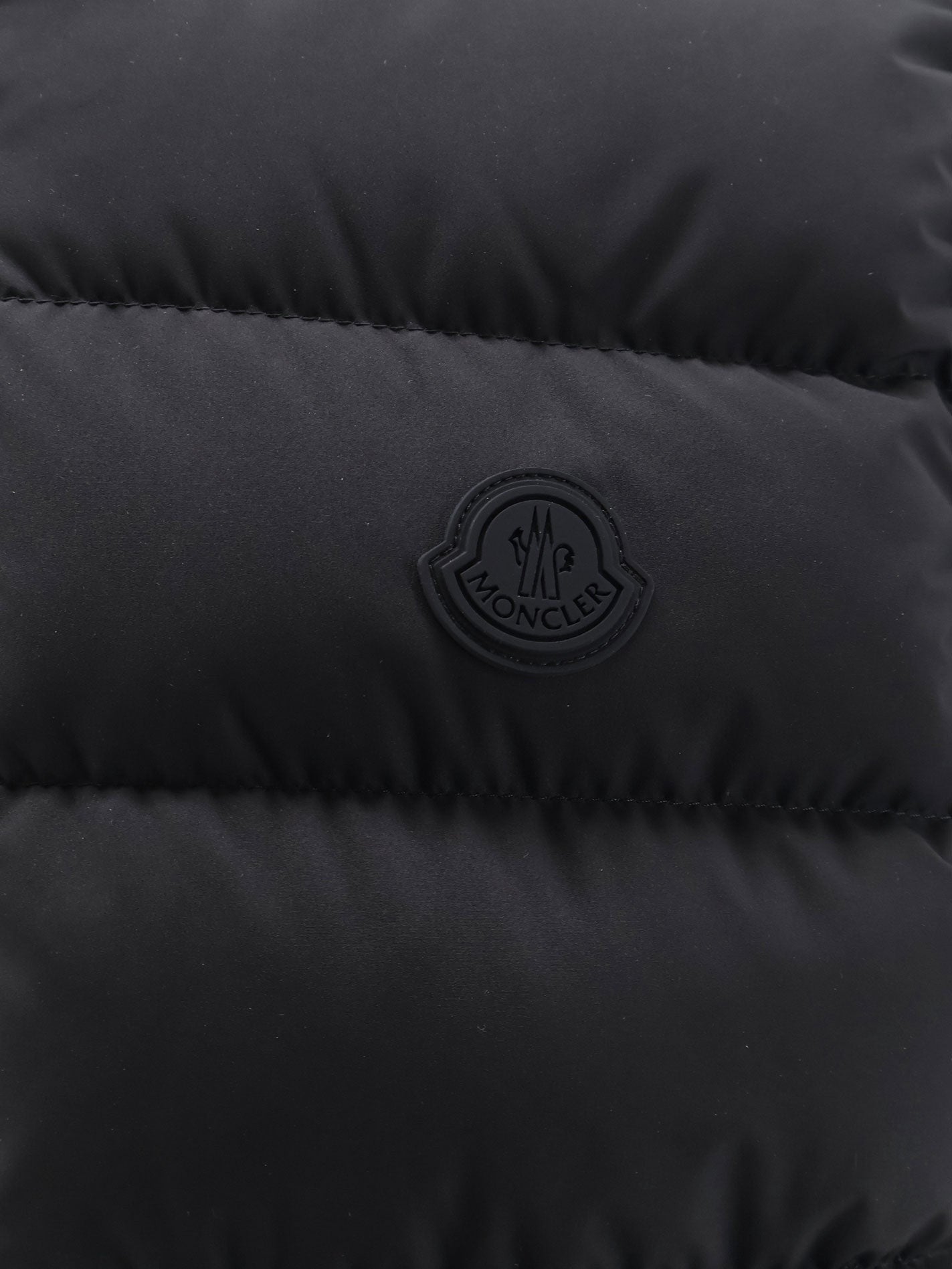 Moncler Men's Arinella Matt Black Sleeveless Down Jacket Black