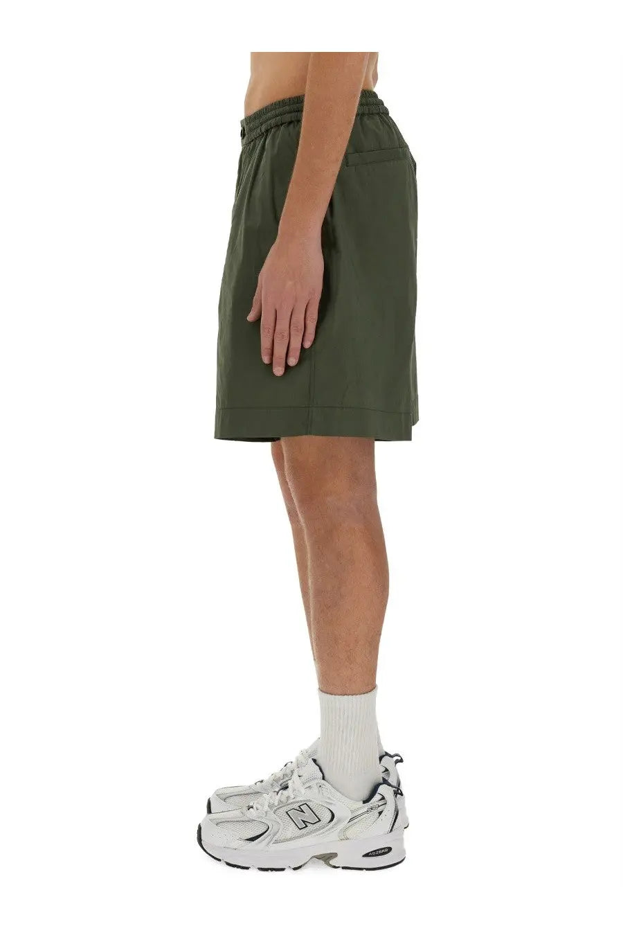Aspesi men’s nemo bermuda green olive green cotton shorts with elastic waistband and side pockets