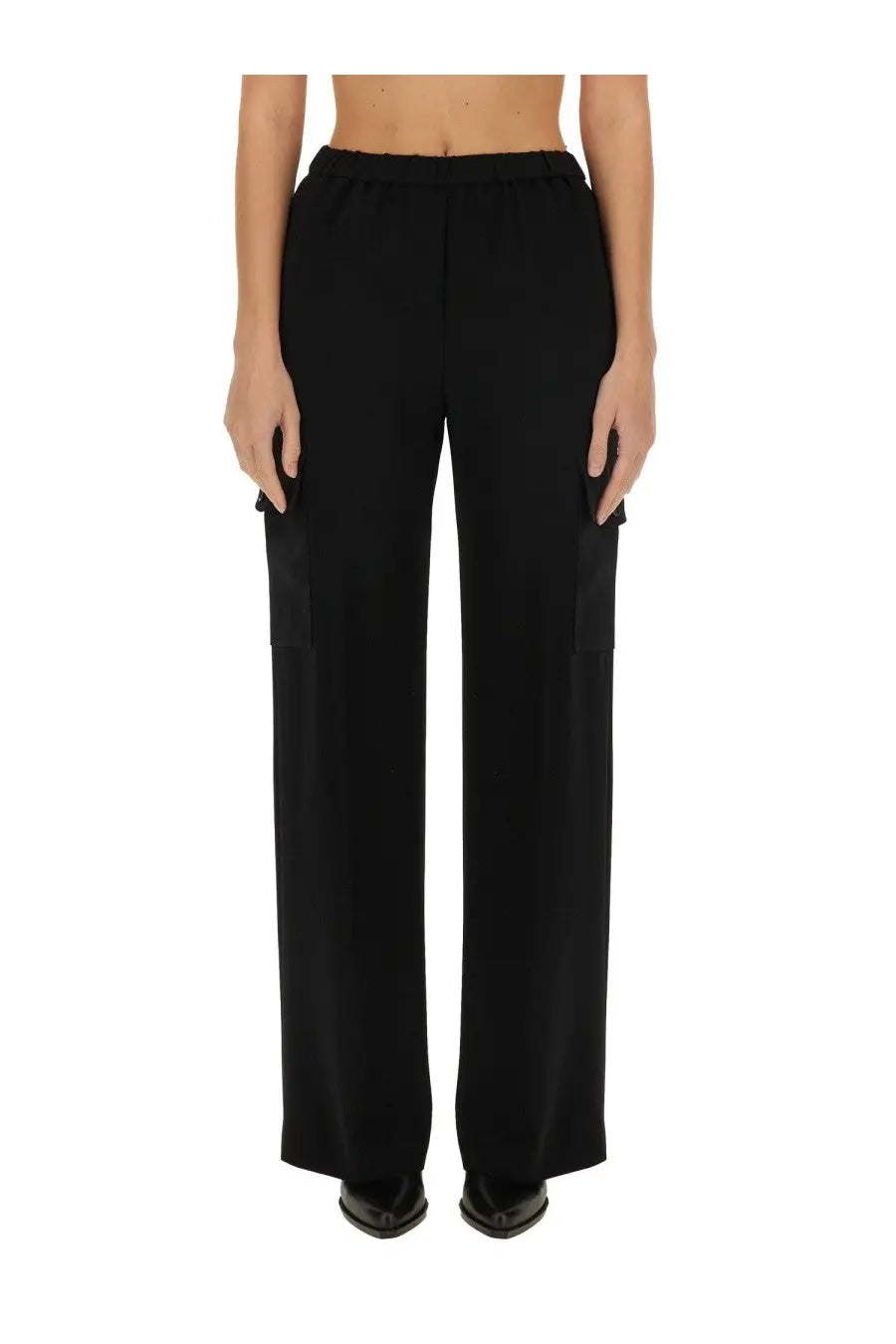 Aspesi women’s black wide-leg pants with elastic waistband and side pockets for comfortable casual wear