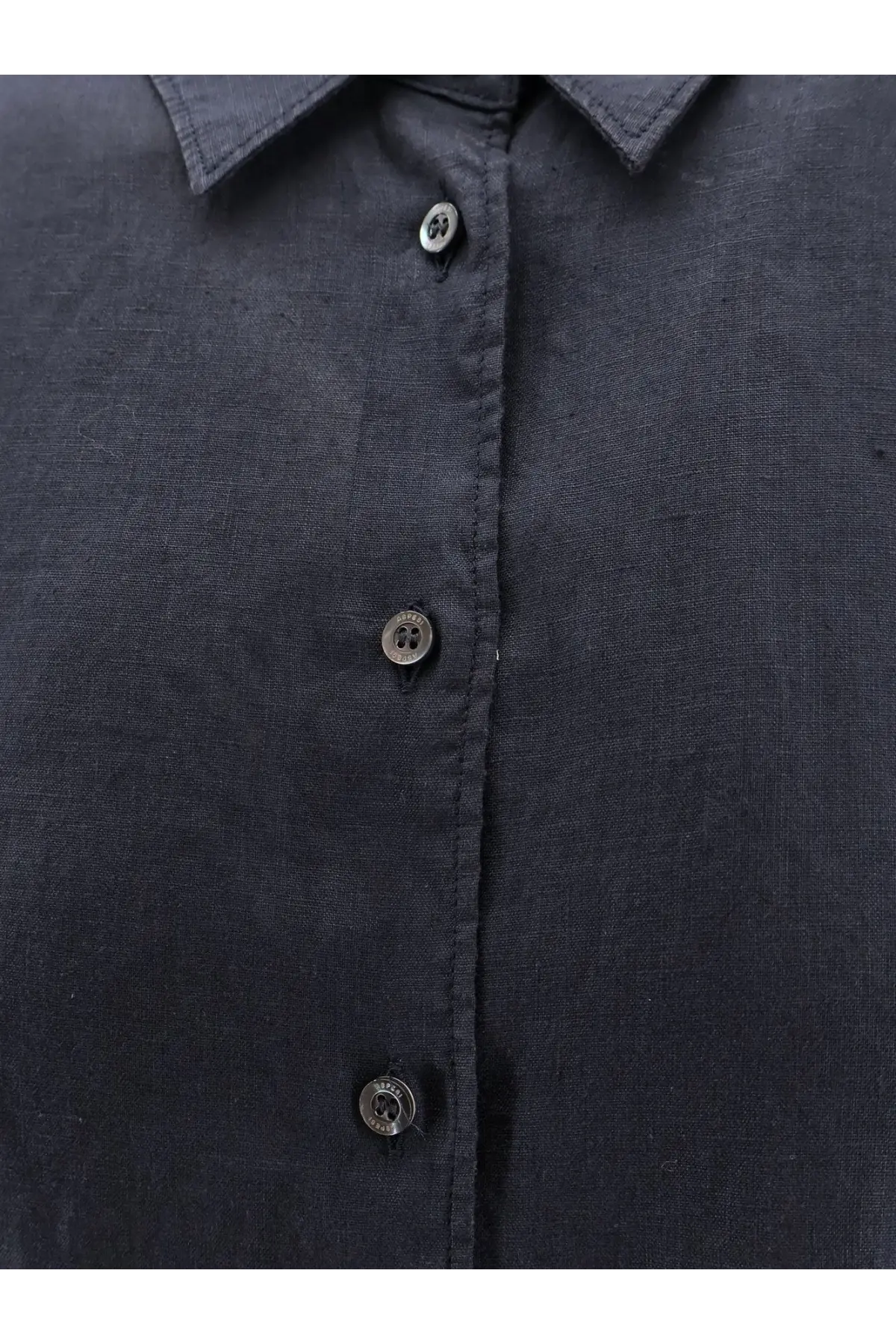 Aspesi women’s vissuto dark blue linen shirt with silver buttons featuring breathable fabric and classic design