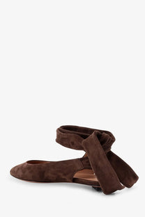 Brown suede flat shoe with tied ankle strap from the attico womens cloe suede ballerinas brown collection