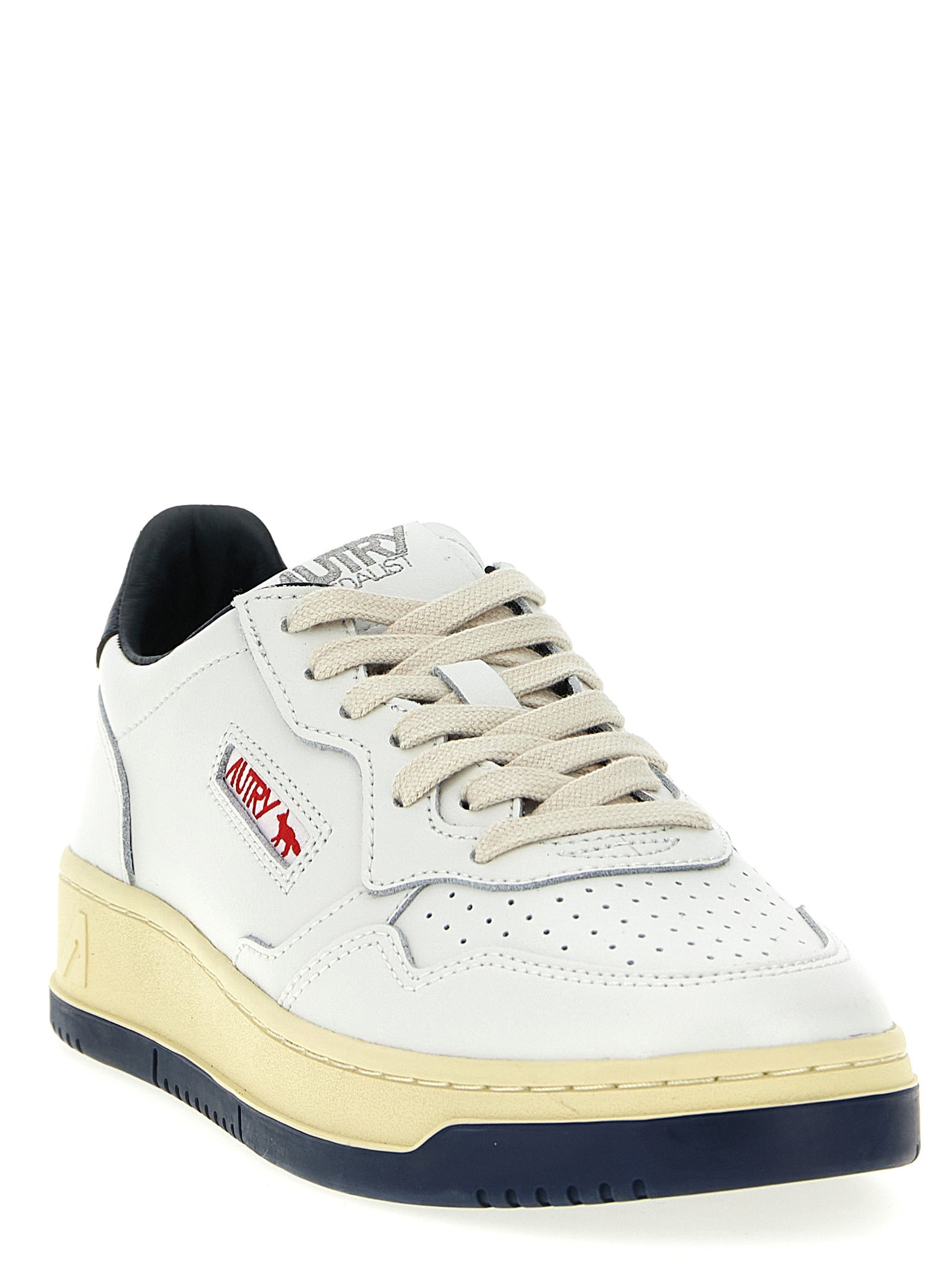 AUTRY - AUTRY - Autry x Maison Kitsuné ’Medalist Low’ sneakers - Men’s Shoes