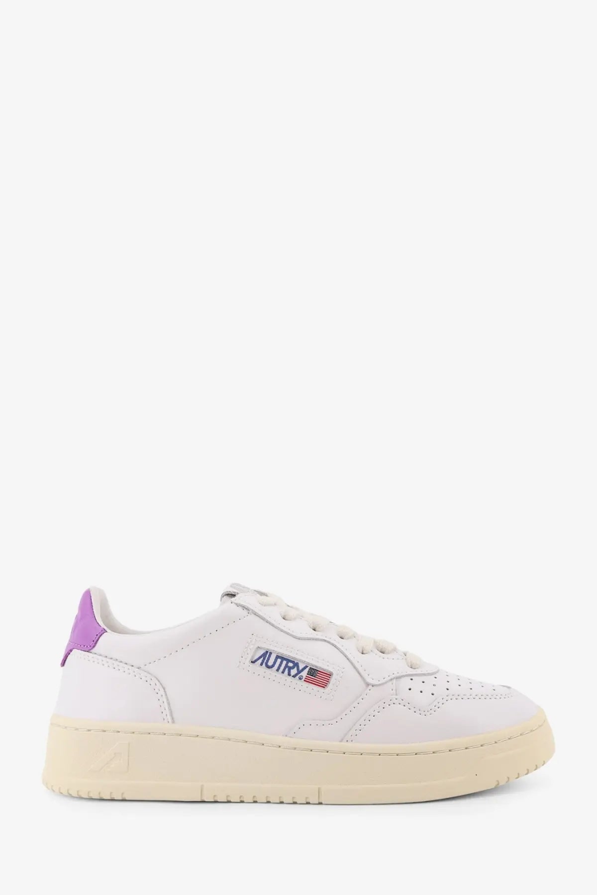 Autry women’s medalist low leather sneakers in white with purple heel tab cream rubber sole and autry logo patch