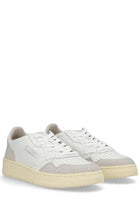 AUTRY Women's Medalist Low Sneaker White, view 2