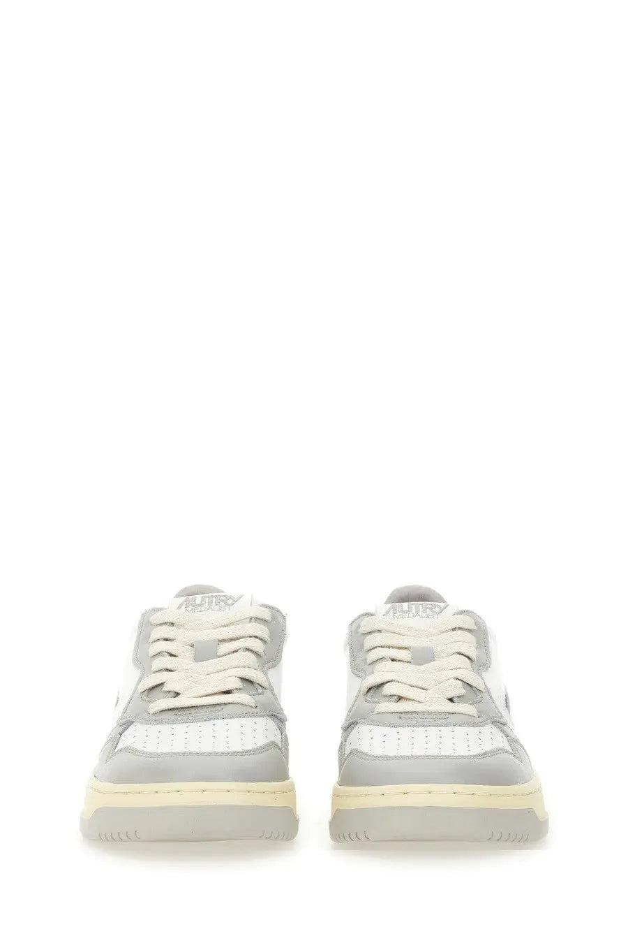 AUTRY Women's Medalist Low Sneaker White, view 4