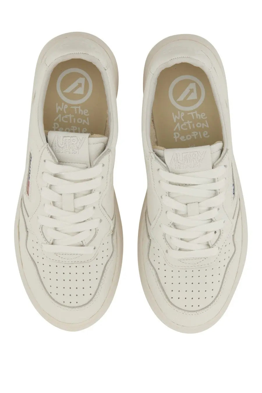 AUTRY Women's Medalist Low Sneaker White, view 5