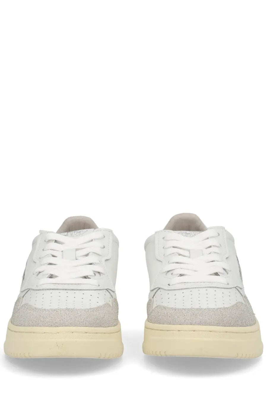 AUTRY Women's Medalist Low Sneaker White, view 6