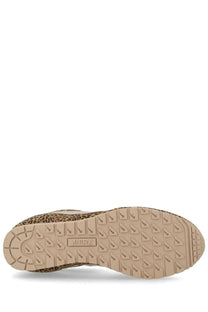 Beige leopard-print sole of autry women’s windspin sneaker with textured tread and august brand embossing visible