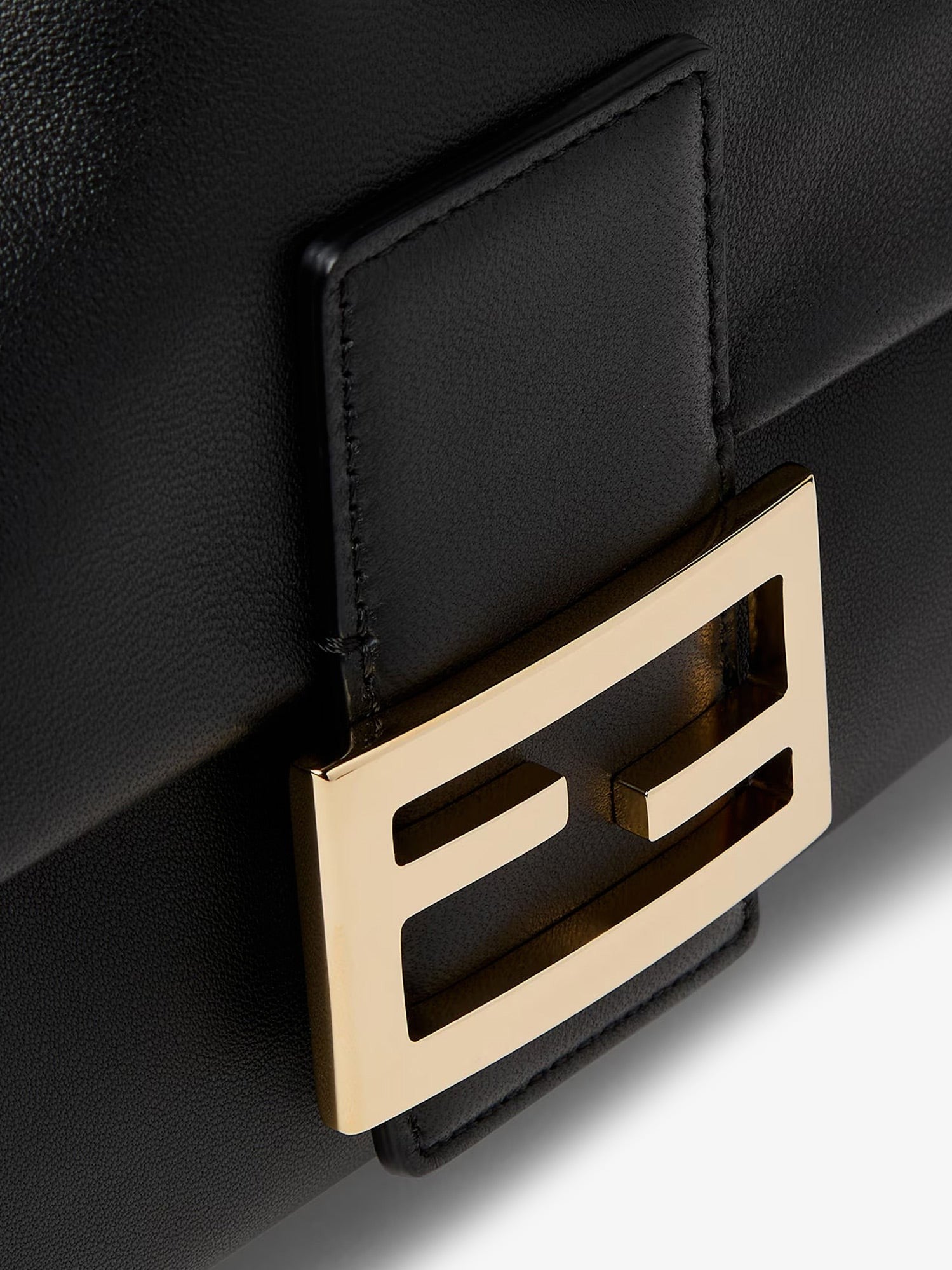 Fendi Women's Baguette Soft Medium Leather Shoulder Bag Black