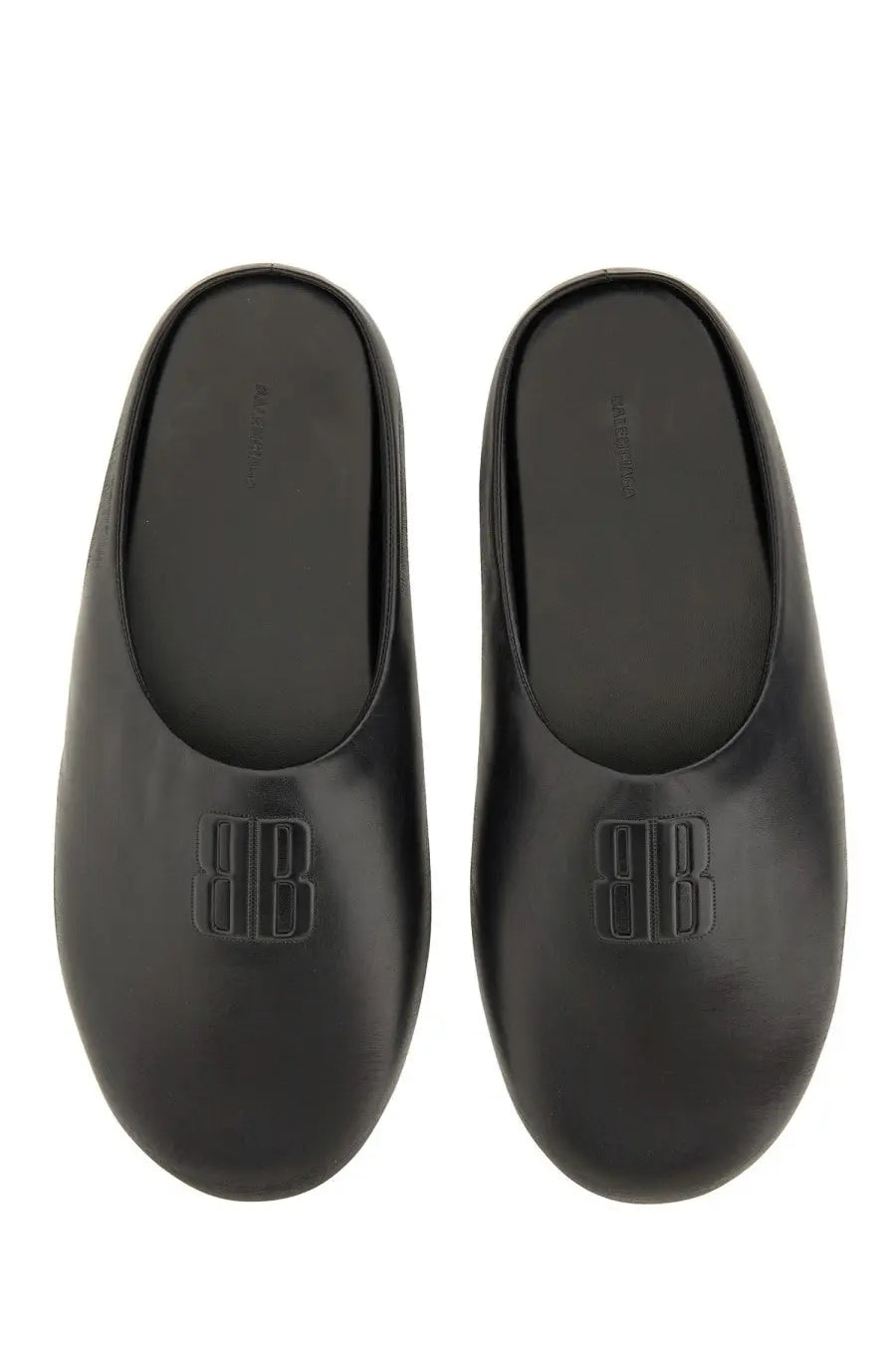 Balenciaga men’s flat sabot mules in black leather with embossed bb logo on the vamp
