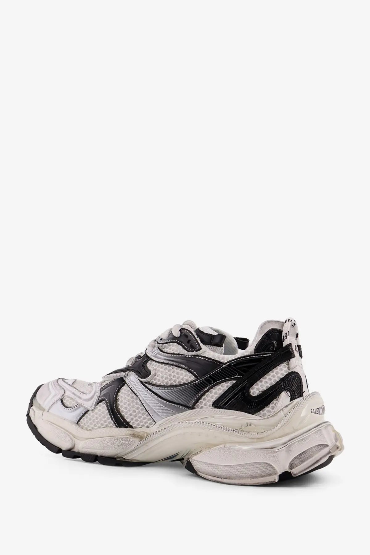 Balenciaga men’s triple s sneakers in white and black with mesh rubber and synthetic overlays