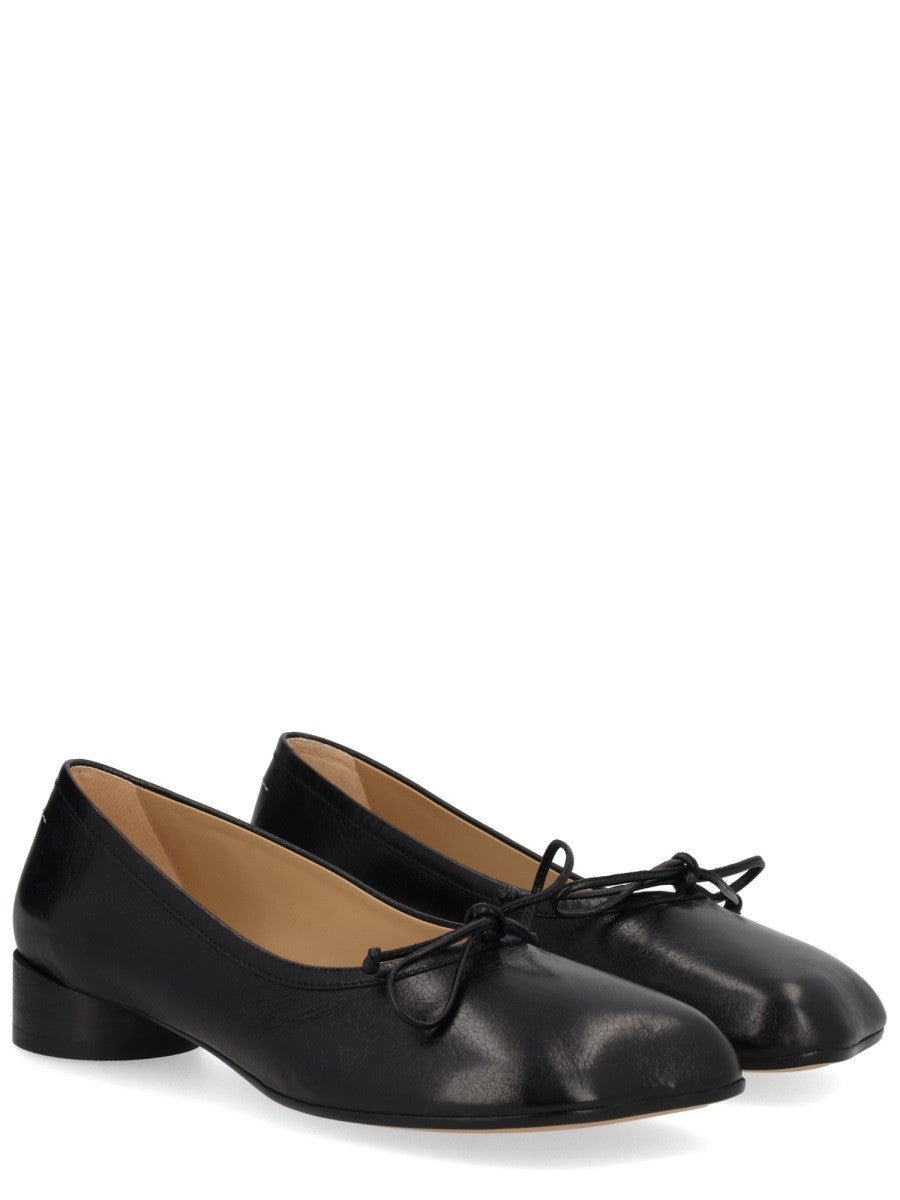 MM6 Maison Margiela Women's Ballerina Con Punta Anatomica Black