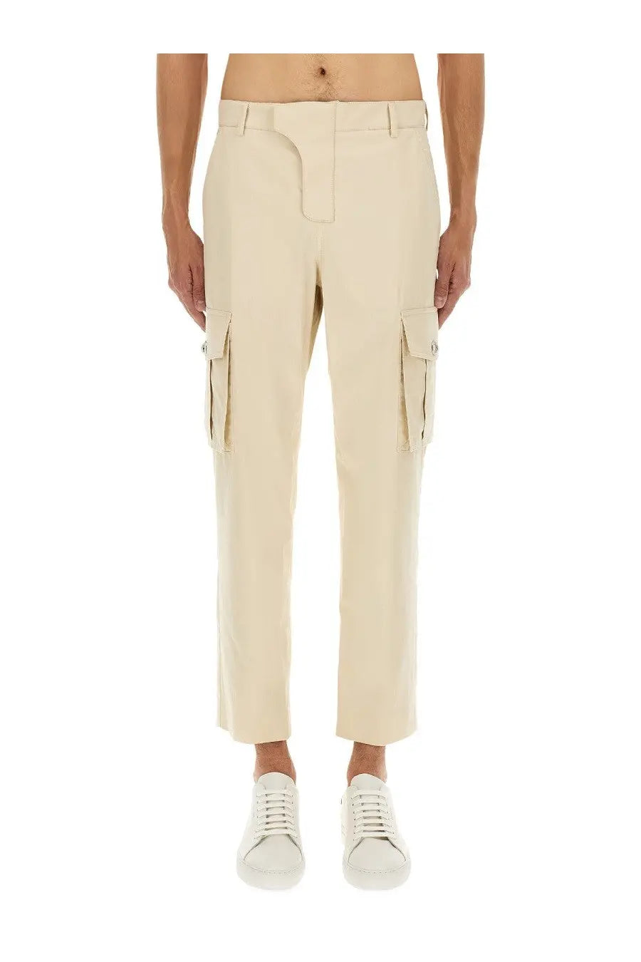 Balmain men’s beige cotton cargo pants with flap pockets and straight-leg cut front view