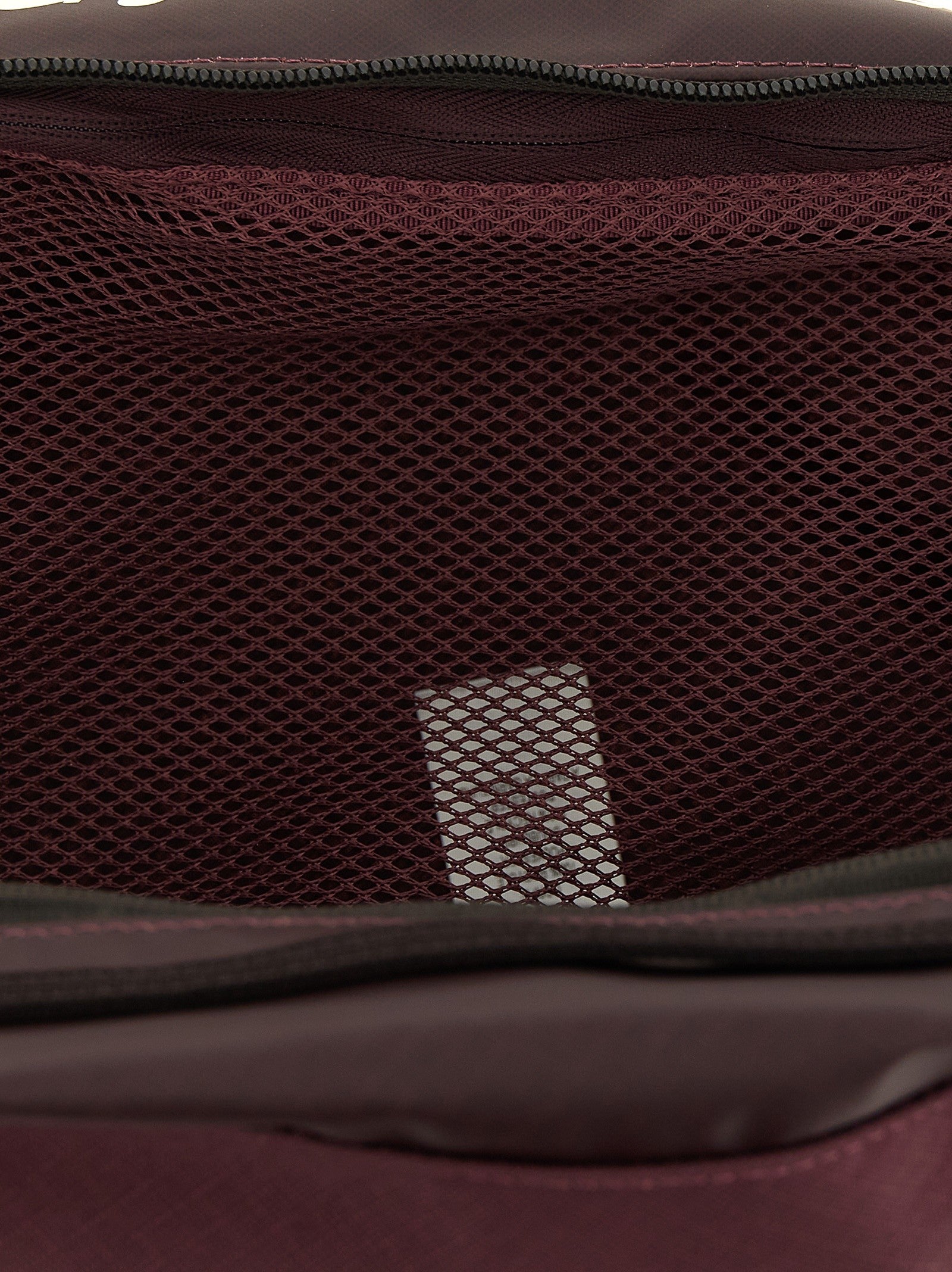 Patagonia Beauty Black Hole® Cube Red