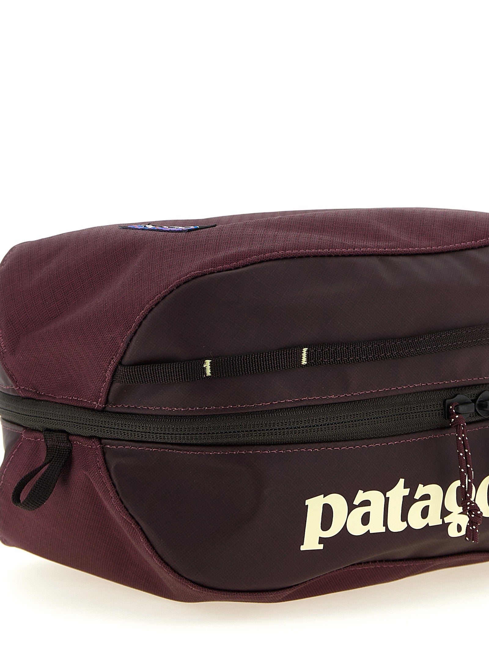 Patagonia Beauty Black Hole® Cube Red
