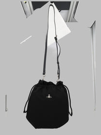 Vivienne Westwood Women's Borsa Bucket Con Coulisse Black