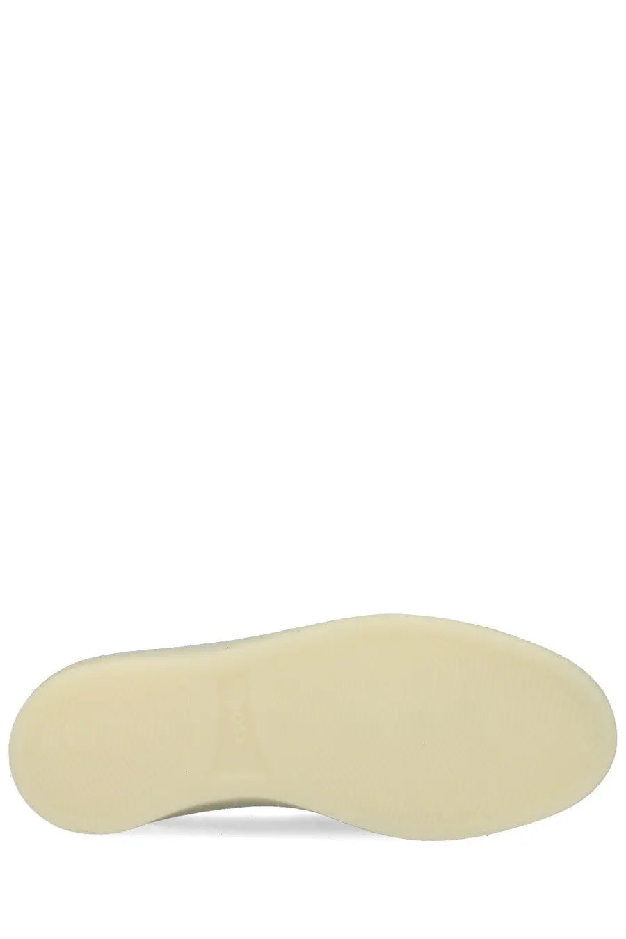 Cream-colored rubber sole with smooth slightly textured surface and rounded edges on boss men’s mocassino kieran grey