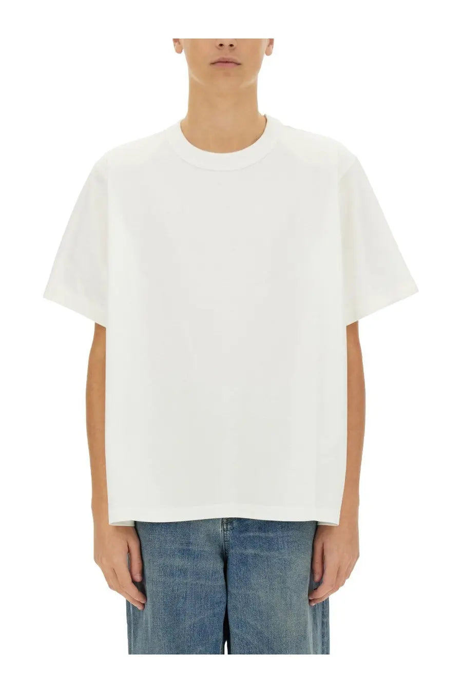 Bottega Veneta men’s white oversized crewneck t-shirt in soft cotton jersey with a relaxed fit and minimalist design