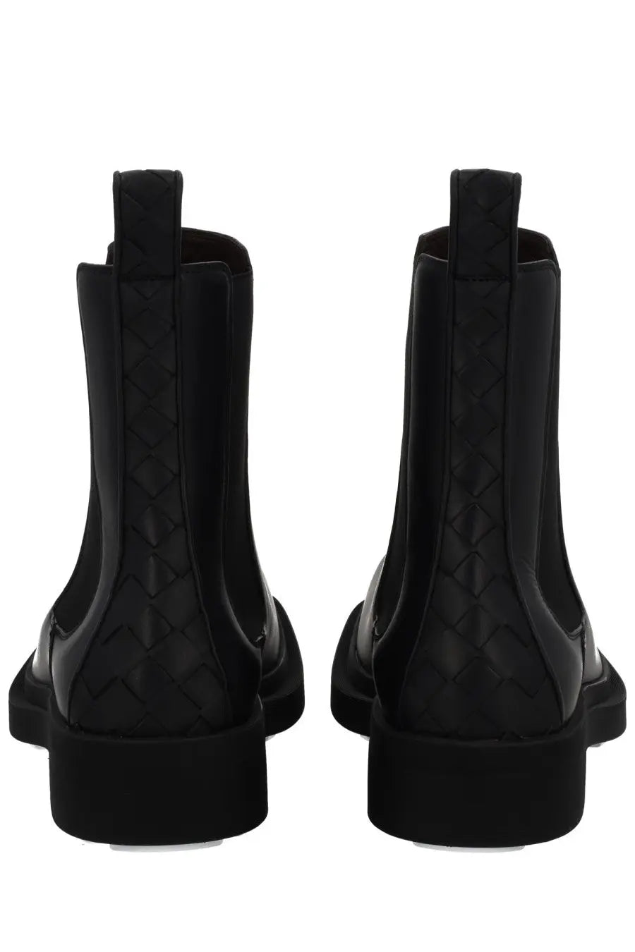 Bottega Veneta women’s chelsea boots in black glossy leather with signature intrecciato woven side panels