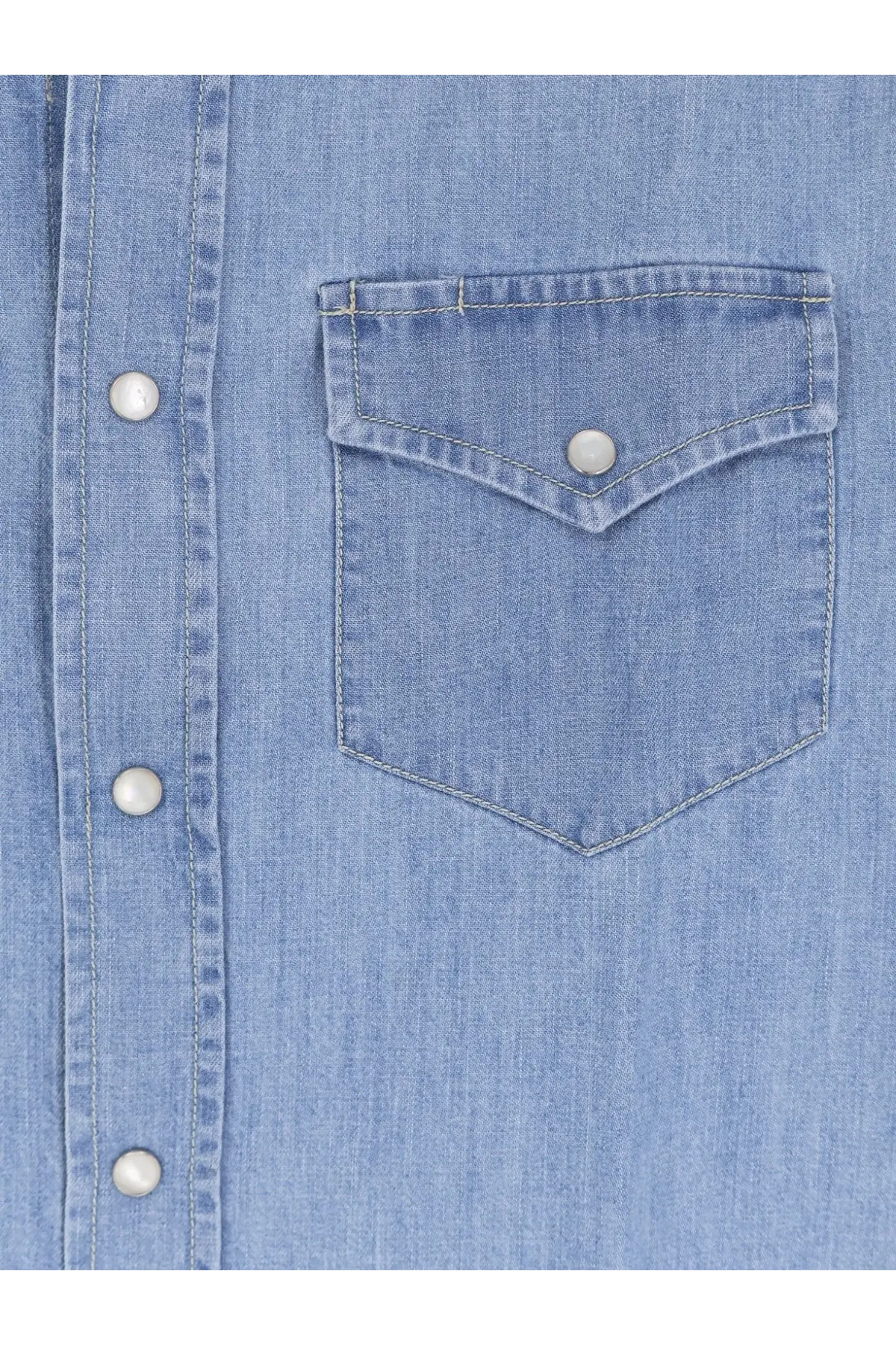 Brunello Cucinelli men’s light blue denim shirt with chest pocket and white buttons in beige product line