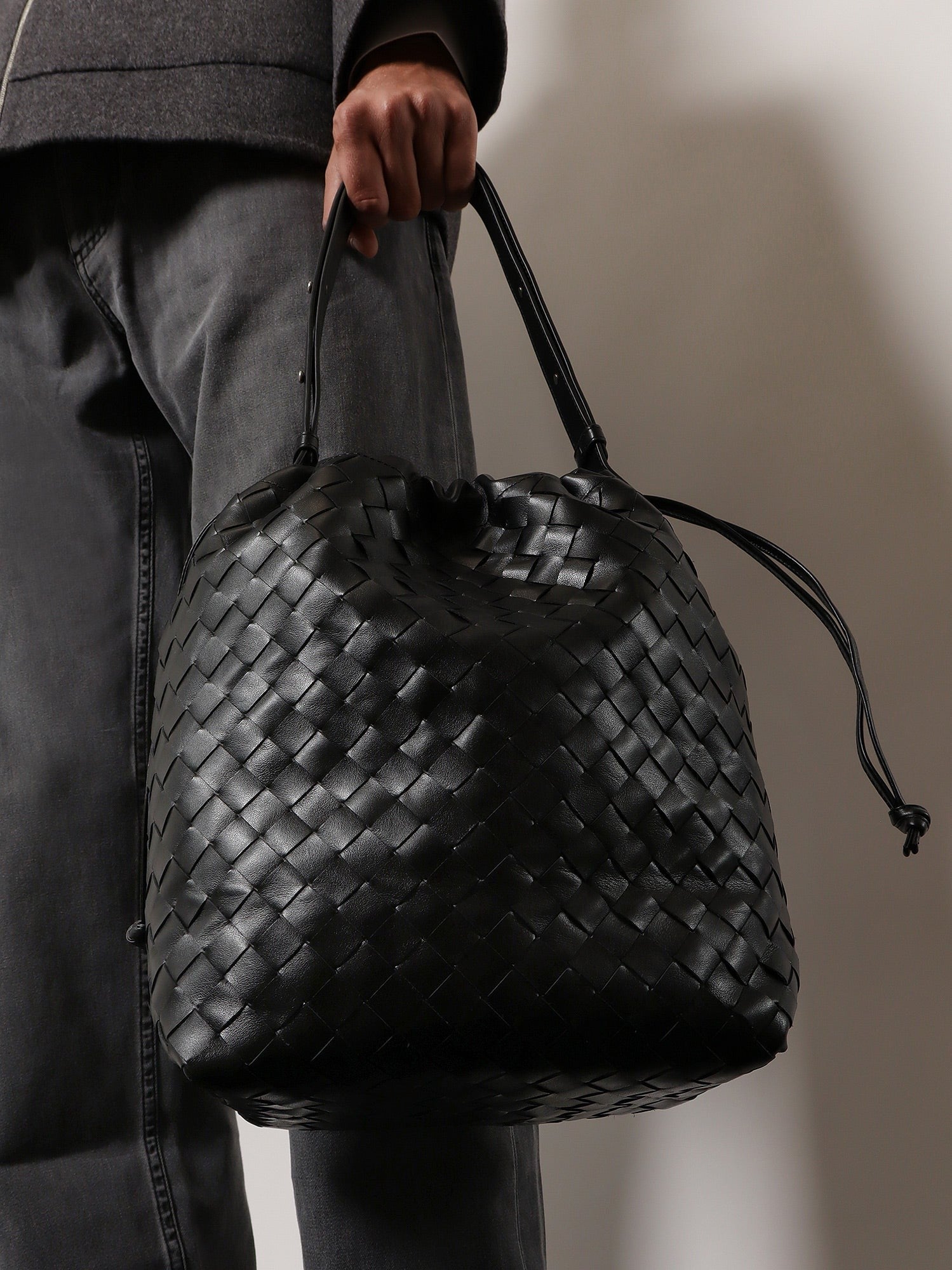 Bottega Veneta Men's Bucket Intrecciato Biblioteca Leather Shoulder Bag Black