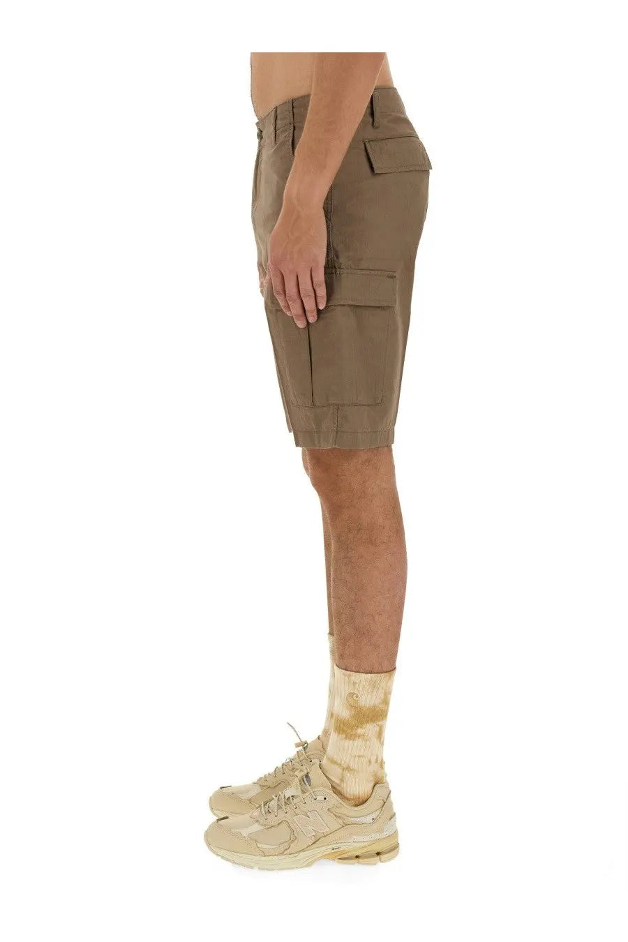 Carhartt Wip men’s beige cotton bermuda shorts with a relaxed fit and multiple cargo pockets