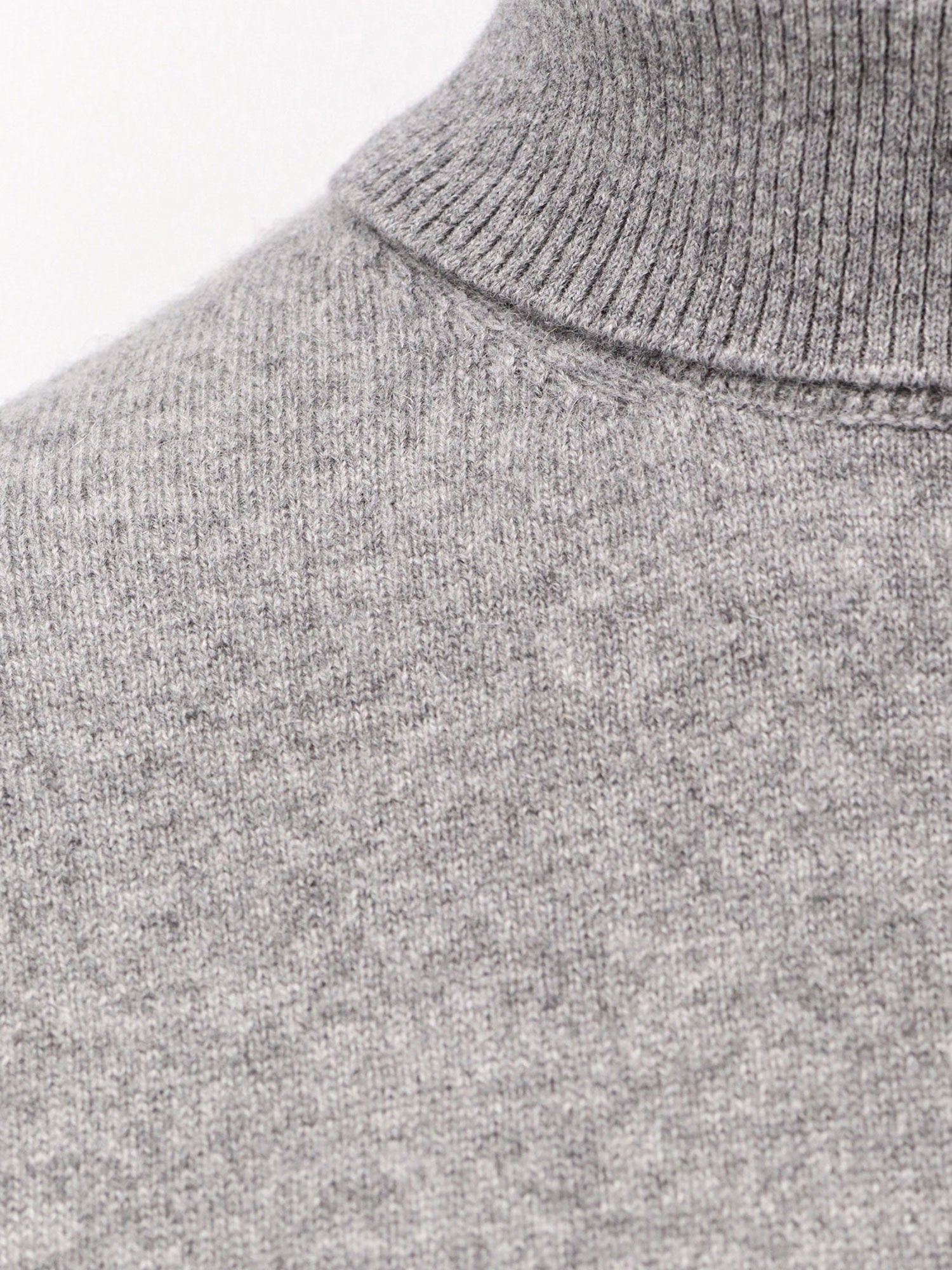 Toteme Women's Cashmere Turtleneck Sweater Grey Toteme