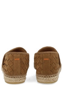 Tan woven espadrille slip-on shoes with braided jute sole and suede upper by Castañer men’s Espadrilla Porto beige