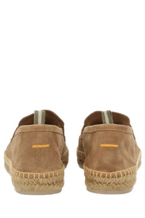 Tan suede espadrille loafers with braided jute sole and orange logo detail on heel back view from castaner men moccasin nacho beige