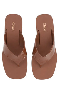 Brown glossy rubber flip-flops with square toe and chloé embossed insole from chloé women’s sandalo con zeppa swimming cool brown