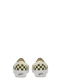 Vans Unisex Classic Slip on Sneaker Green