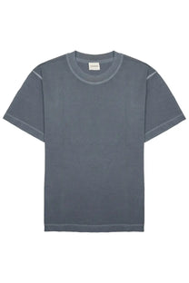 Closed men’s gray cotton t-shirt with subtle contrast stitching along the neckline and sleeve hems