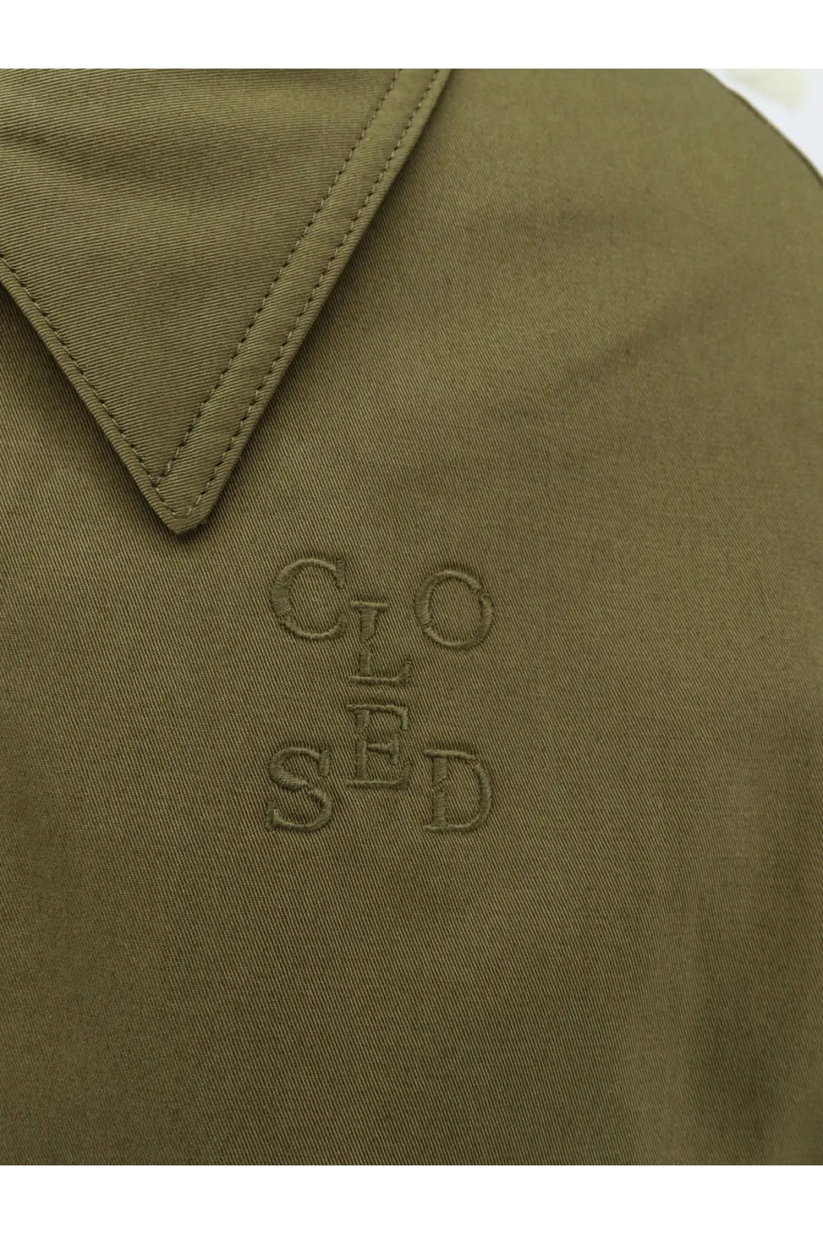 Olive green cotton shirt with subtle closed embroidery on the chest from Closed womens cotton jacket green collection
