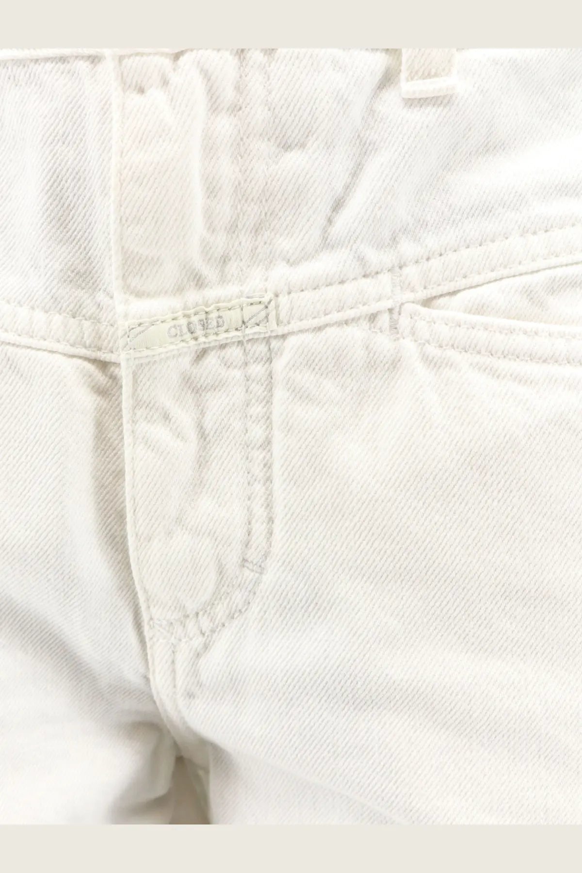 Closed women’s cotton tory trousers white featuring white denim jeans with a faded washed-out finish and stitching details