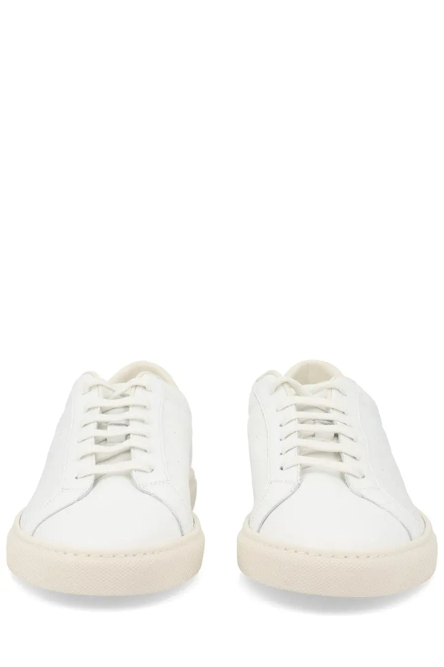Common Projects men’s sneaker Achilles white leather low-top with matching laces and minimalist design