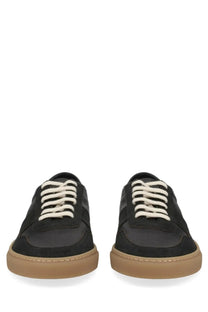 Common projects men’s sneaker bball black low-top made of black suede and canvas with cream laces and tan sole