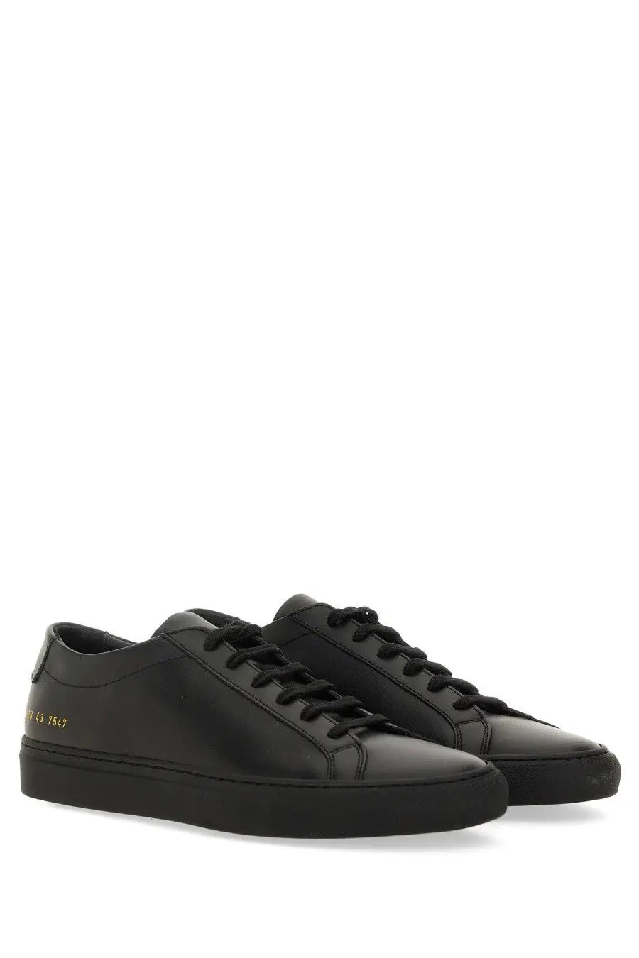 Common projects men’s sneaker low achilles original black leather low-top sneaker with minimalist design and gold heel branding
