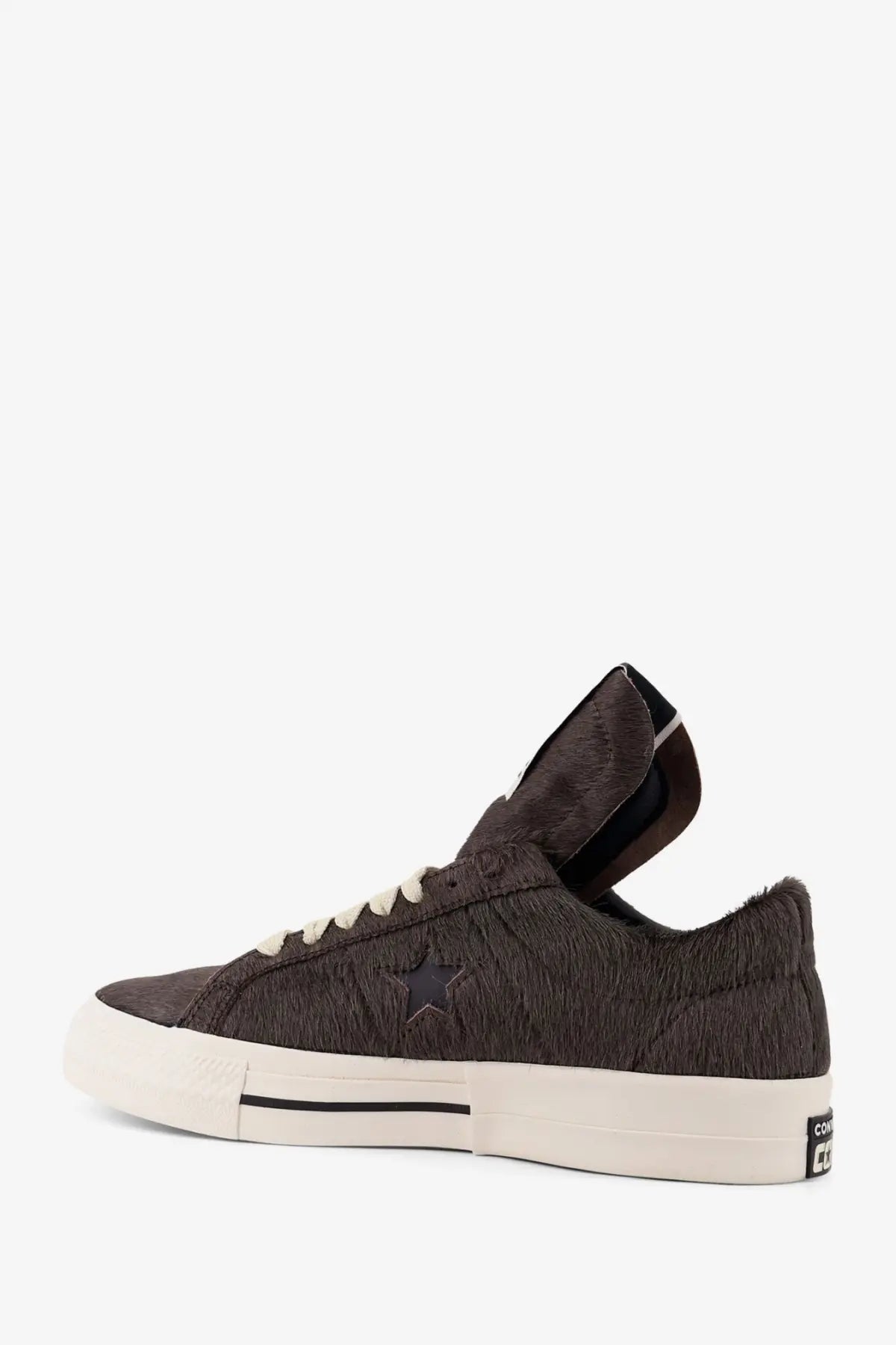 Converse men’s faux fur sneakers in black with dark brown textured suede one star high-top design and white rubber sole