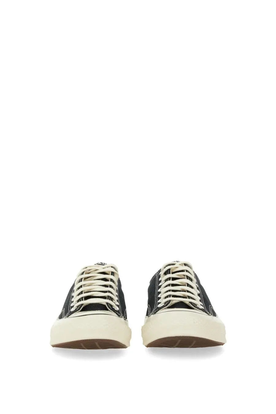 Converse unisex chuck vintage sneaker black low-top canvas with cream laces and matching rubber sole front view