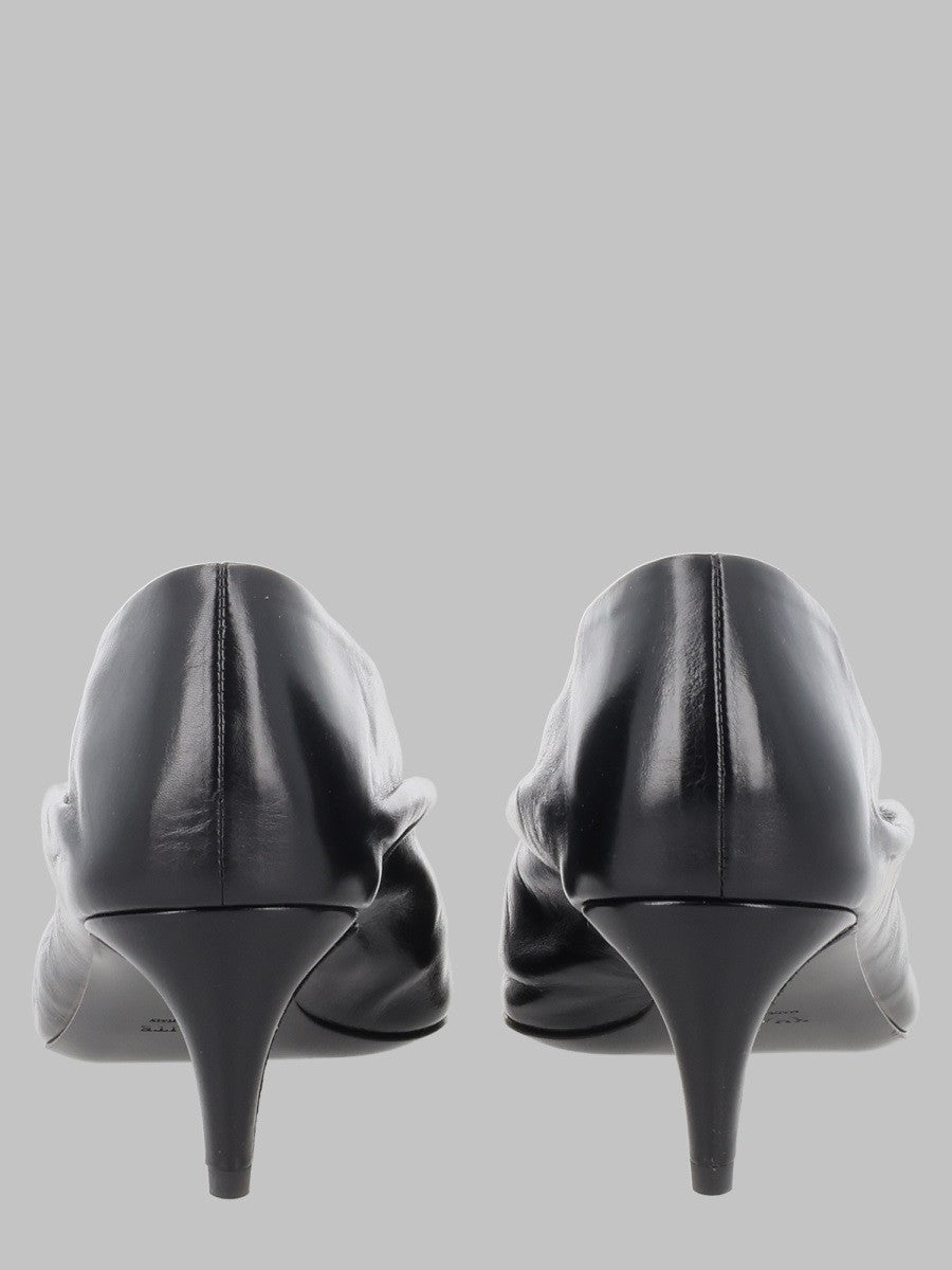 Khaite Women's Écolleté Pump Miriam Black