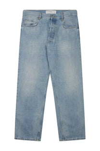Department five men’s jeans musso blue light-wash denim with straight-leg cut and classic five-pocket design