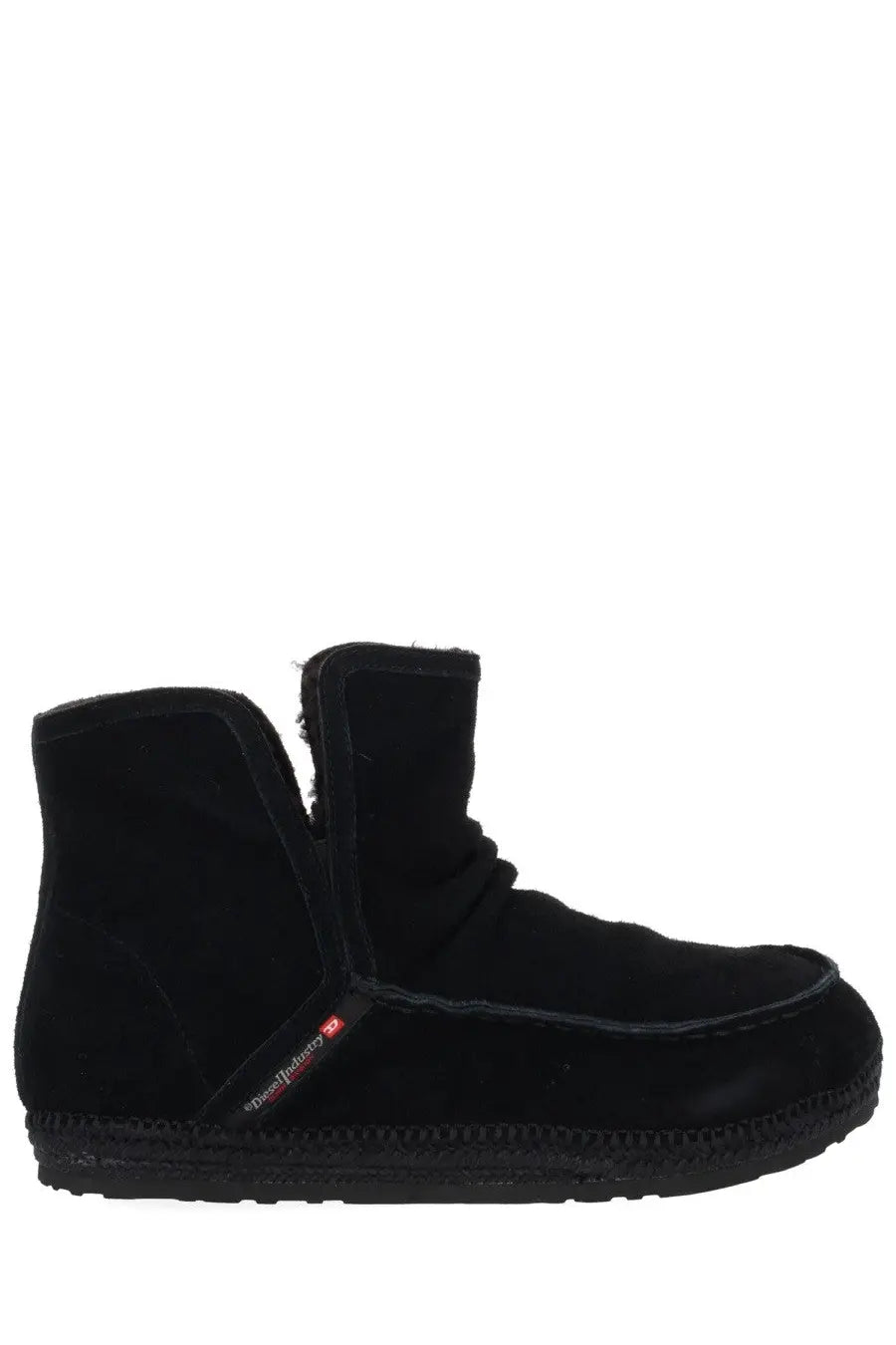 Diesel men’s boot Lukas Akb black black suede ankle boot with plush interior and stitched detailing